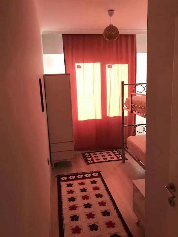 Rahat Istanbul Apartment 0*,